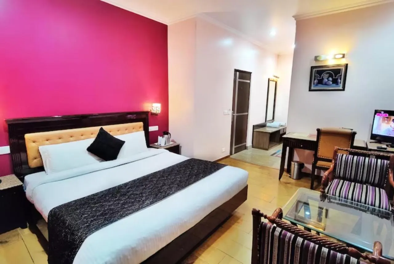 Hotel Marc Simlá 3*,